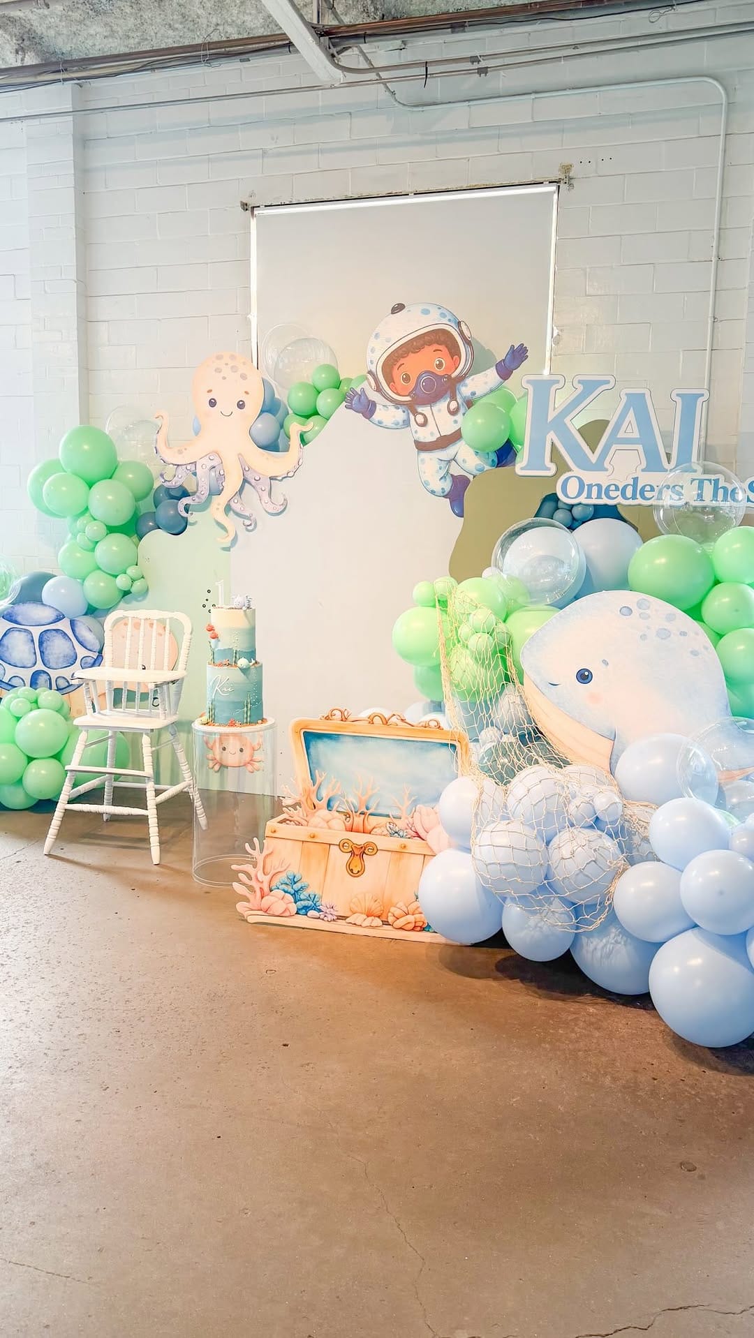 Post 4 by Houston Event Planner| Balloons | Backdrops on Instagram (video)