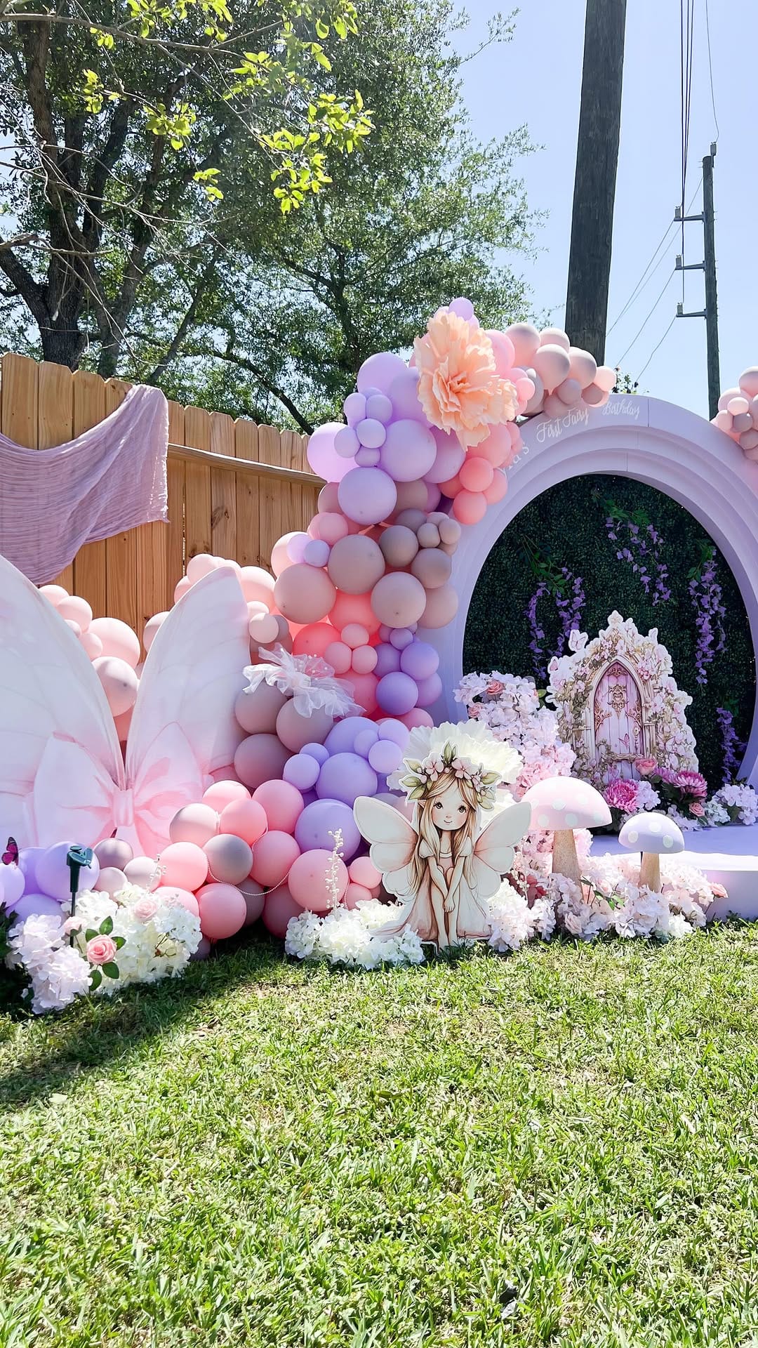 Post 10 by Houston Event Planner| Balloons | Backdrops on Instagram (video)