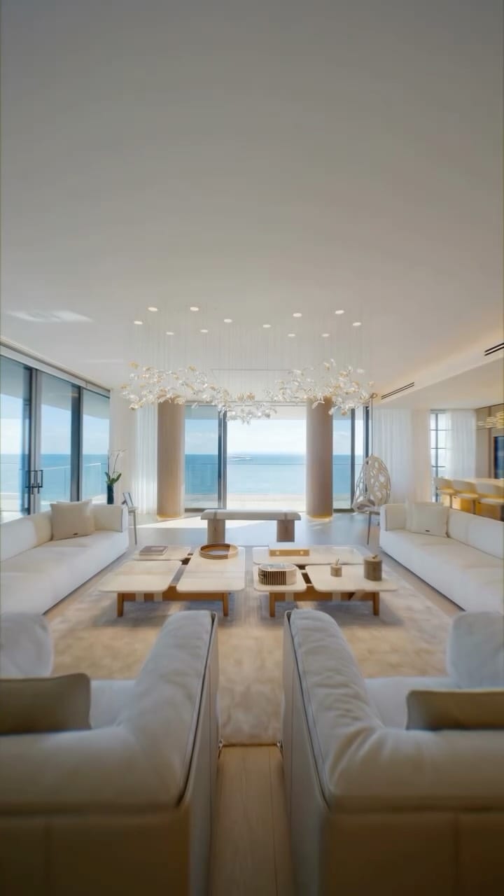 Post 9 by Rita Chraibi on Instagram (video)