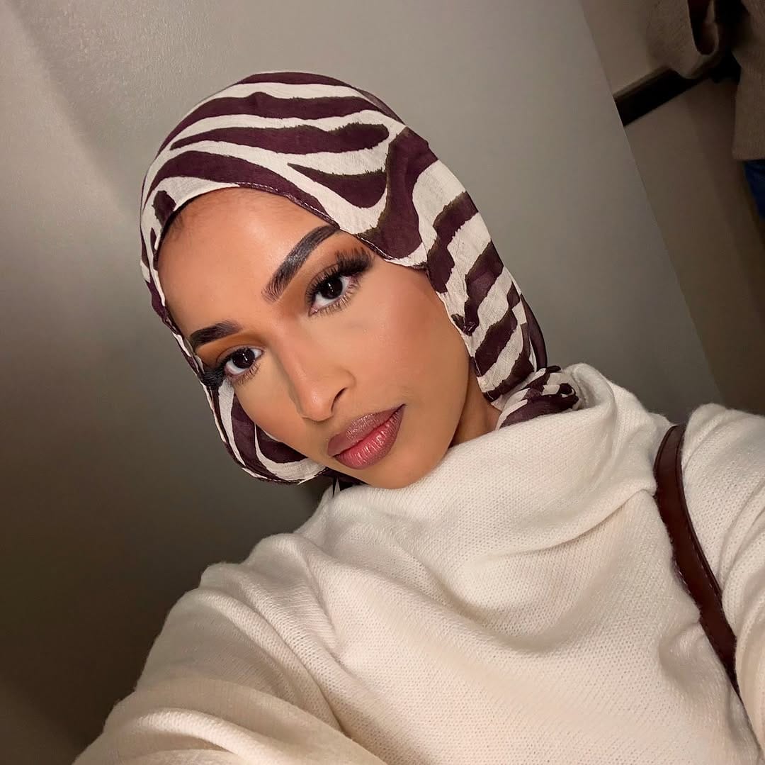 Post 4 by Aisha on Instagram (carousel)