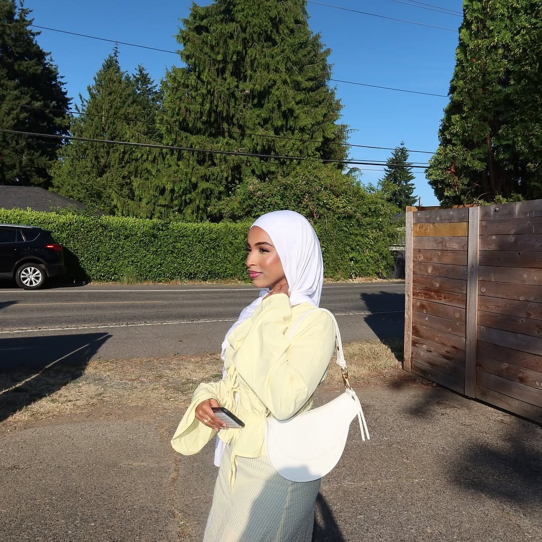 Post 8 by Aisha on Instagram (carousel)