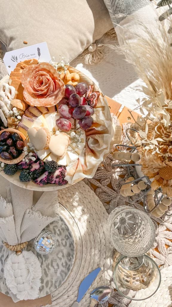 Post 6 by Hippie Teepee Picnic on Instagram (video)