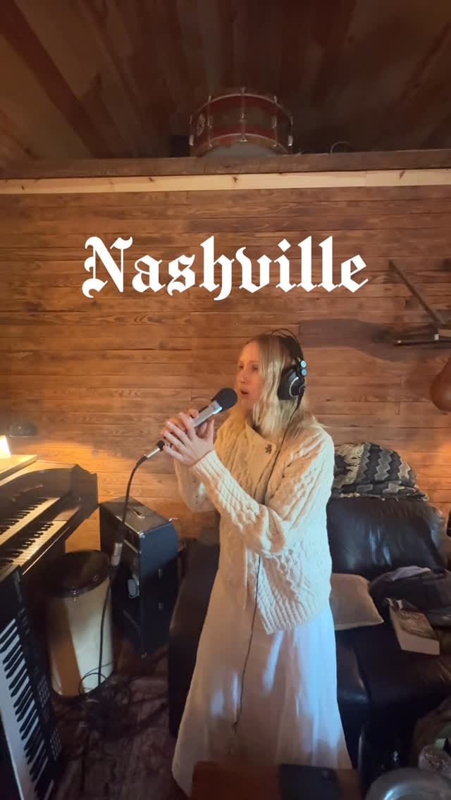 Post 4 by @sucremusic on Instagram (video)