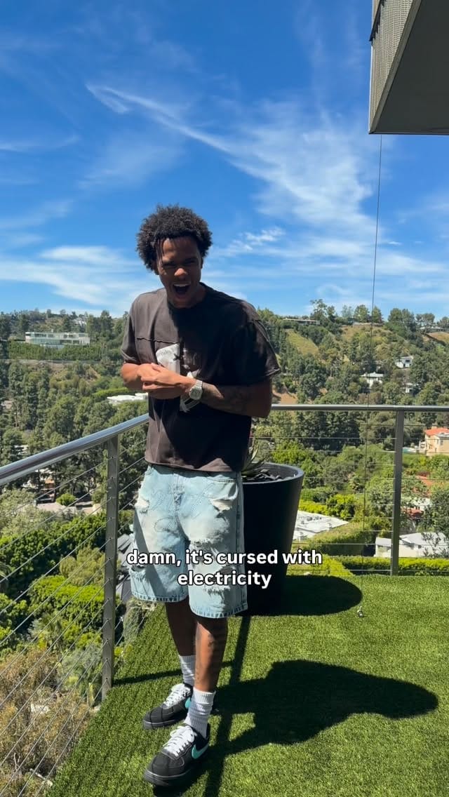 Post 4 by @ylnmike on Instagram (video)