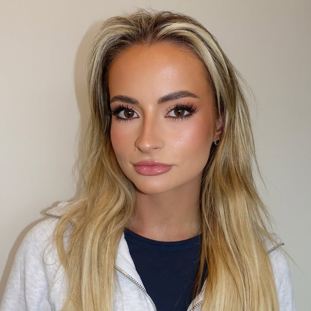 Post 8 by Anna Rae | Newcastle upon Tyne/ UK based makeup artist 🇬🇧 on Instagram (image)
