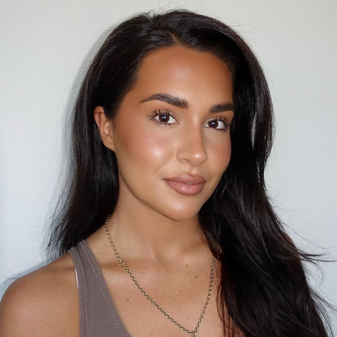 Post 10 by Anna Rae | Newcastle upon Tyne/ UK based makeup artist 🇬🇧 on Instagram (image)