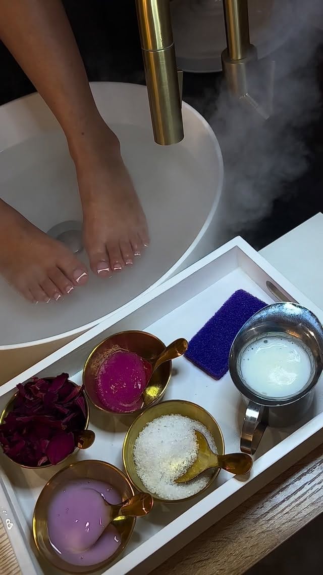 Post 5 by ❤︎⁠ nailed.by.myaa ❤︎⁠ LLC on Instagram (video)