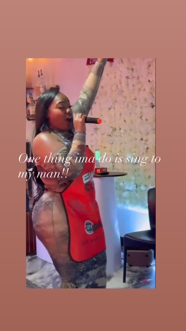 Post 4 by VICTORIA MINAJ on Instagram (video)