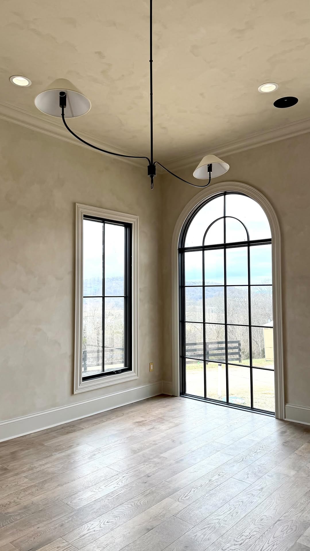 Post 3 by Wendy Smit Interiors | Nashville Interior Designer on Instagram (video)