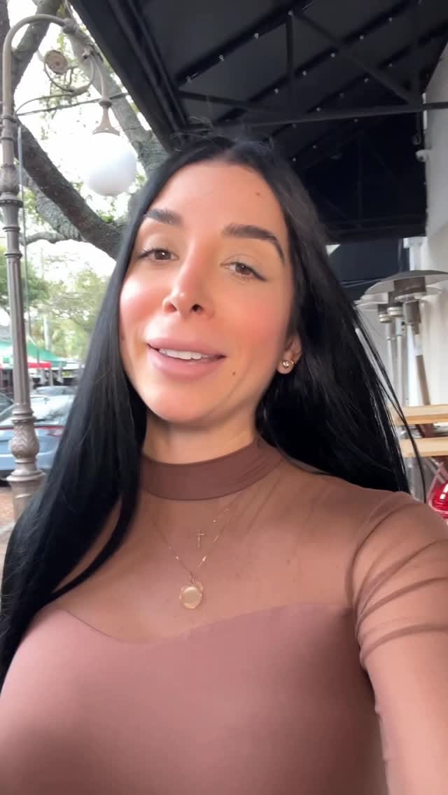 Post 9 by IvannaAngelini-Foodie & Reviews on Instagram (video)