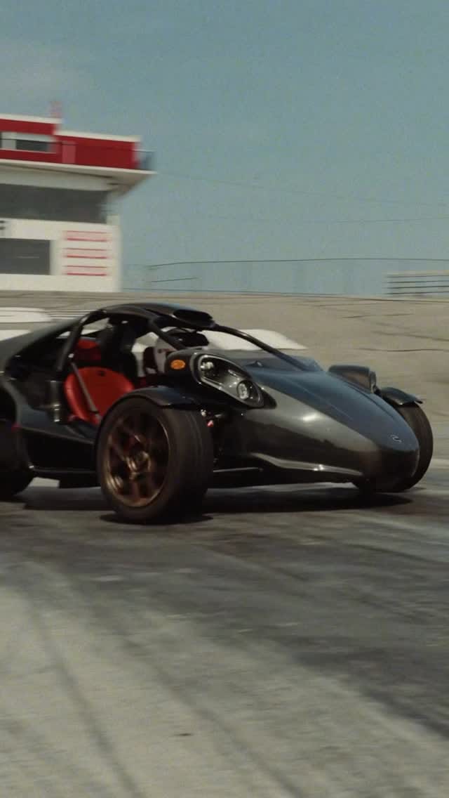 Post 1 by T-REX by Campagna Motors 🏎️ on Instagram (video)