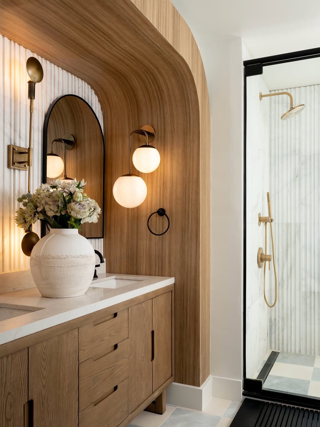 Post 9 by Décorelle | Luxury Interior Design | D.C. MD, VA & Beyond on Instagram (image)