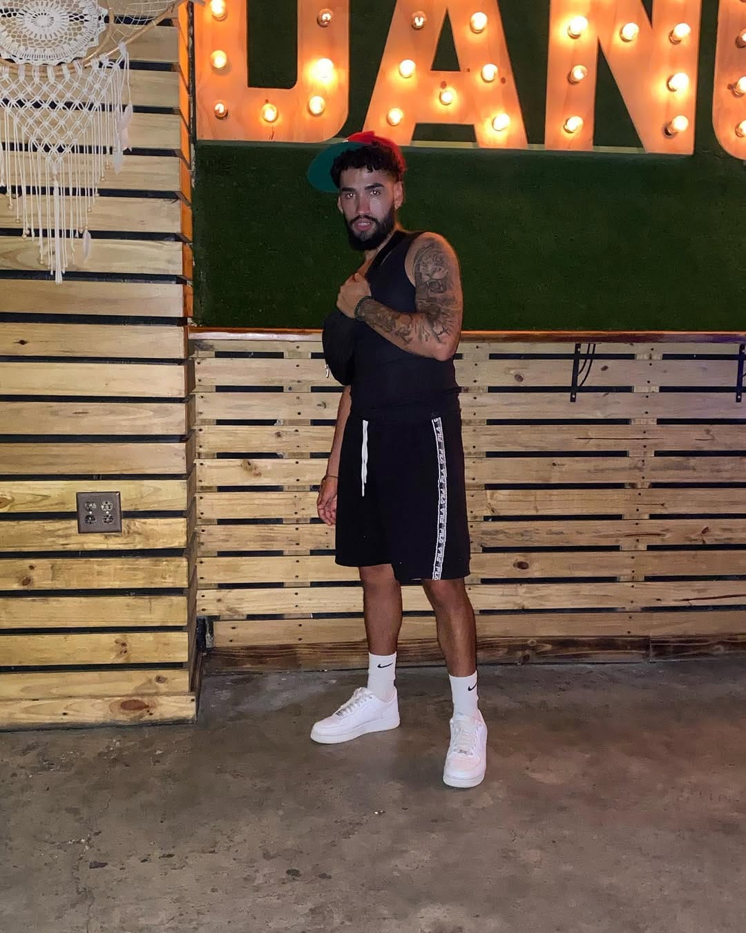Post 9 by NICK 🇨🇴 | MIAMI VIP on Instagram (carousel)