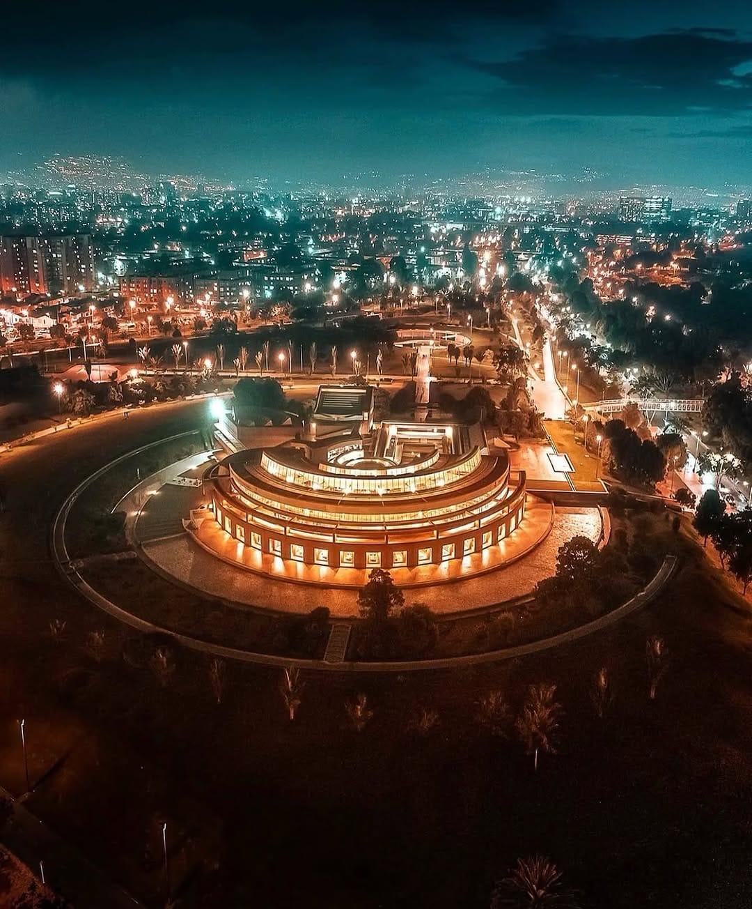 Post 1 by Rogelio Salmona on Instagram (carousel)