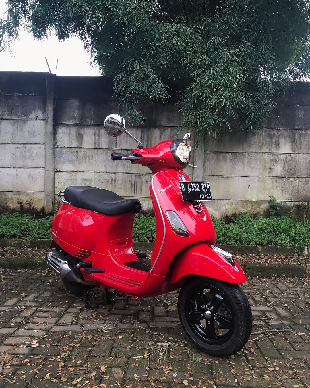 Post 10 by Botiko Vespa on Instagram (image)