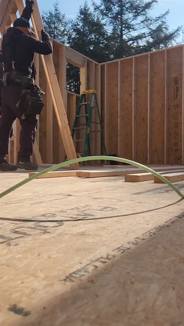 Post 3 by Ed M. on Instagram (video)