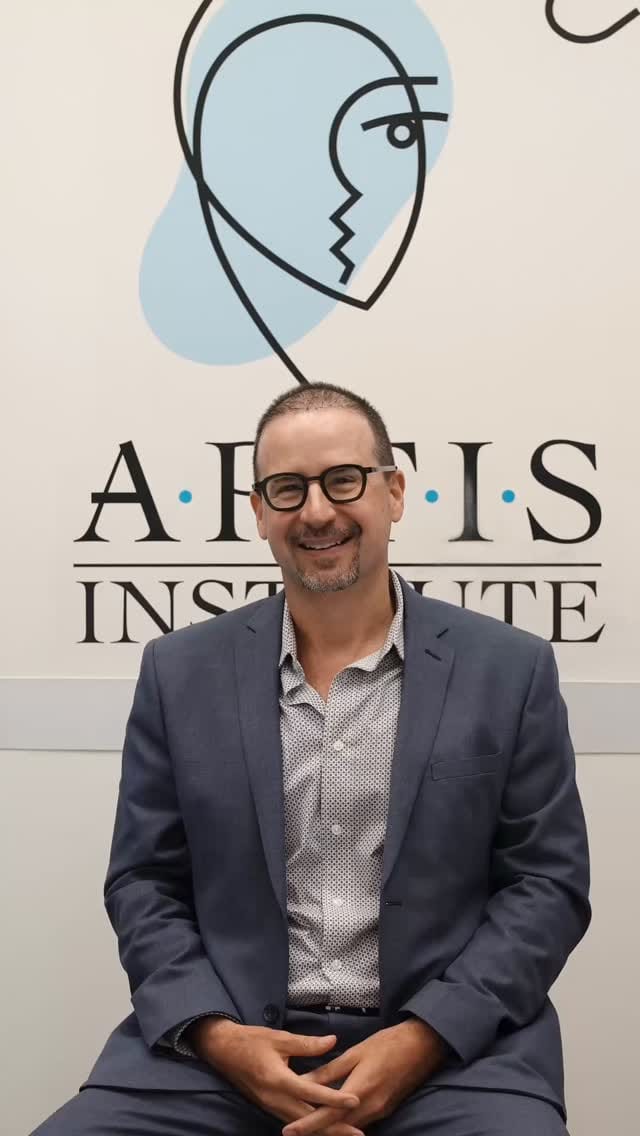 Post 9 by Dr. Andrés Sárraga on Instagram (video)