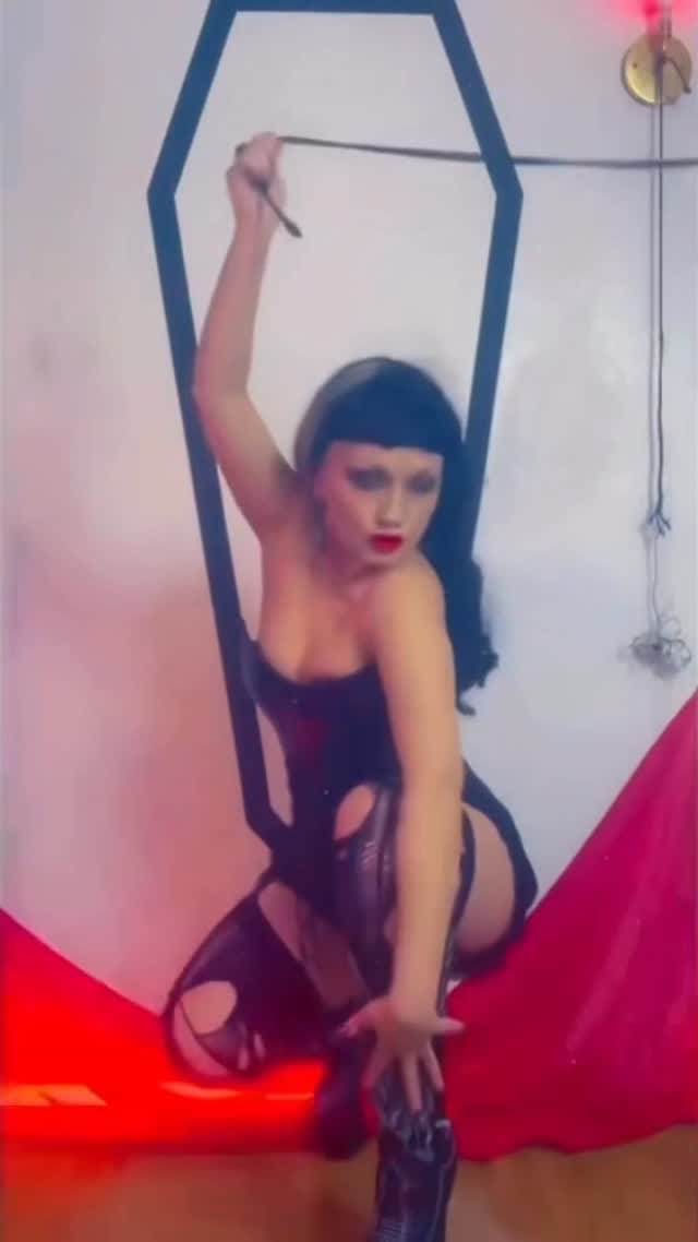 Post 6 by Danny B. Harvey Official on Instagram (video)
