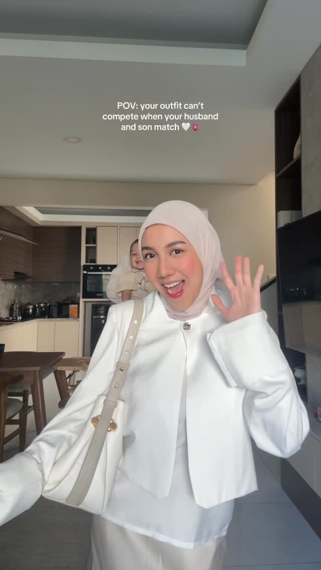 Post 6 by Salsabila Yasmine on Instagram (video)