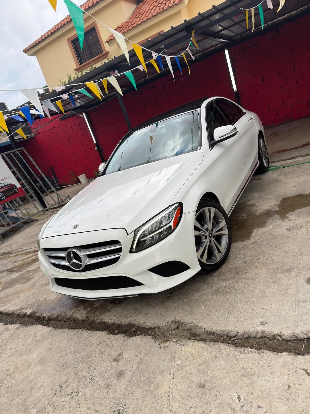 Post 2 by Cristopher Pérez  | vehiculos RD | Autos | Dealer on Instagram (carousel)