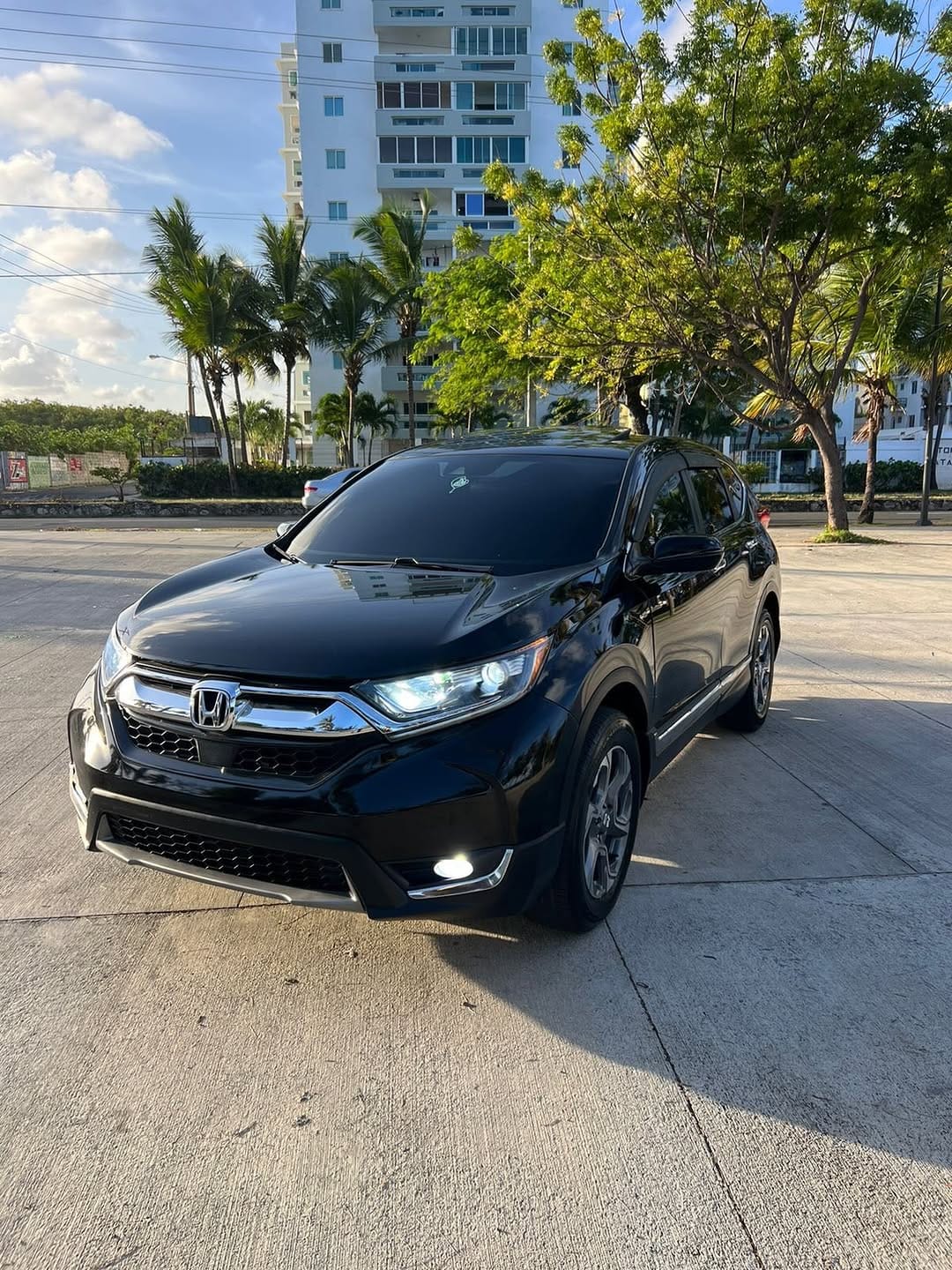 Post 7 by Cristopher Pérez  | vehiculos RD | Autos | Dealer on Instagram (carousel)