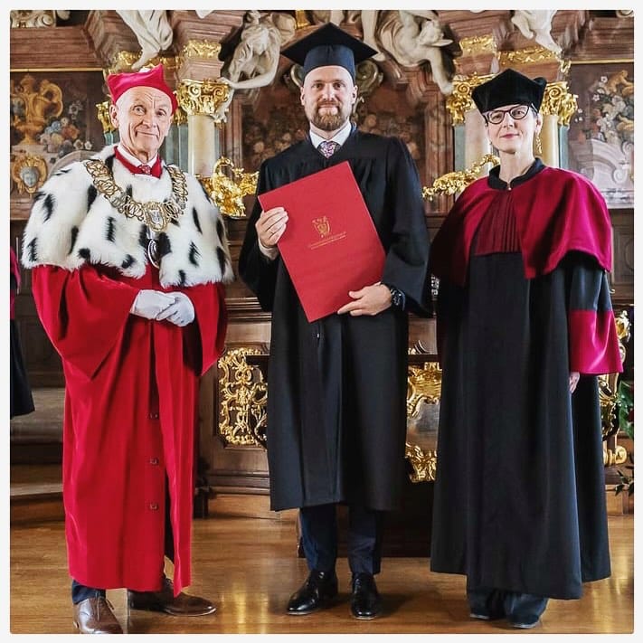 Post 5 by dr n. med. Michał Błoch on Instagram (image)