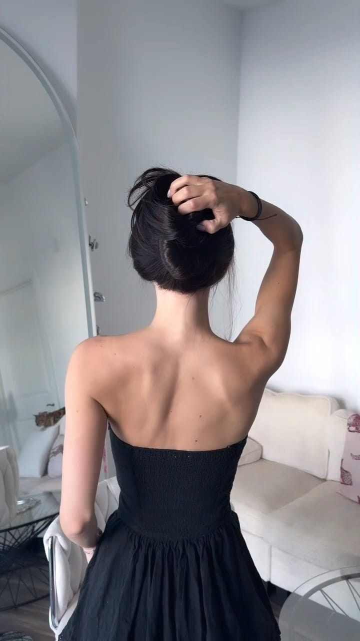 Post 2 by Sylvia Heranchian on Instagram (video)