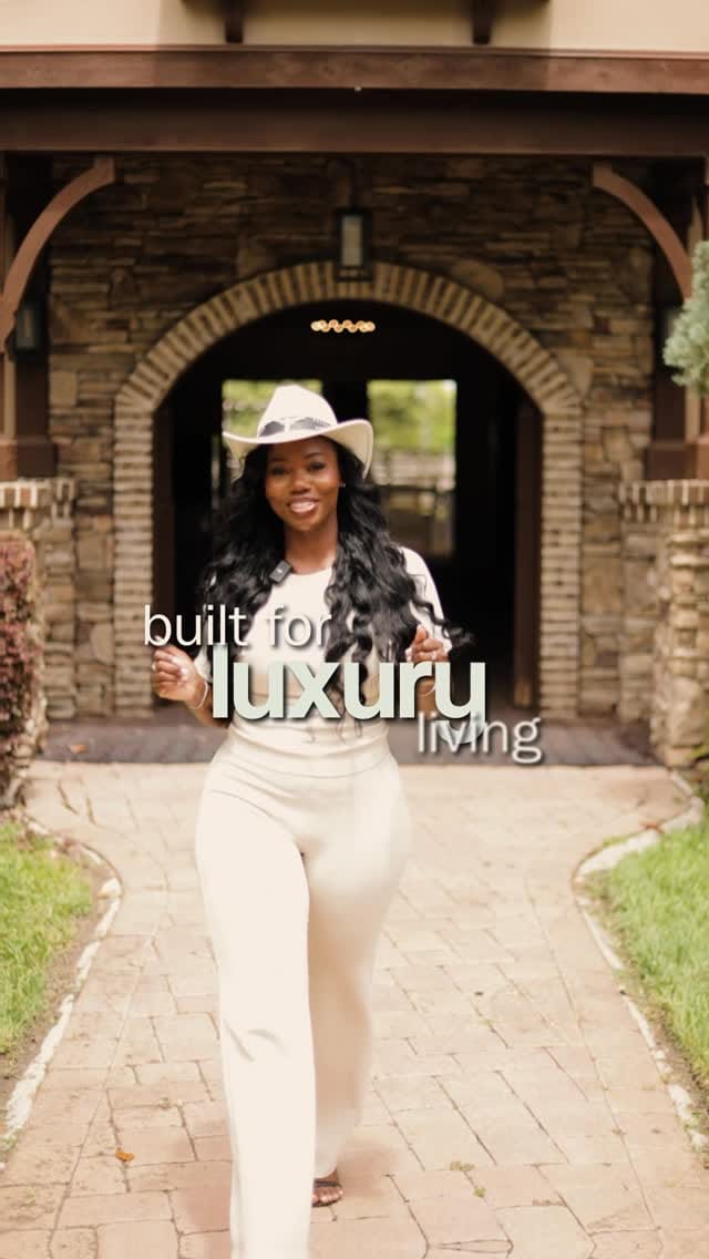 Post 2 by FL📍| Airbnb & real estate🏡 Photographer | SOUTHWEST | FL on Instagram (video)