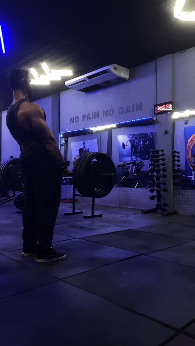 Post 4 by H e n r i q u e 🇧🇷 on Instagram (video)