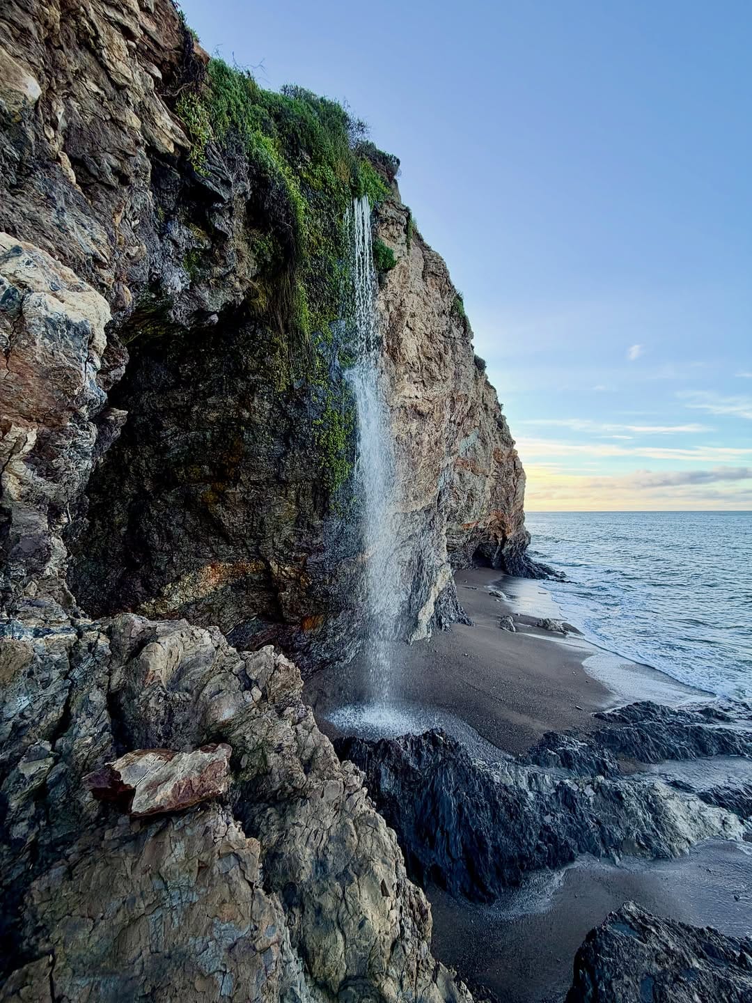 Post 2 by Dan Bernstein: Travel Guides | Hiking | California on Instagram (carousel)