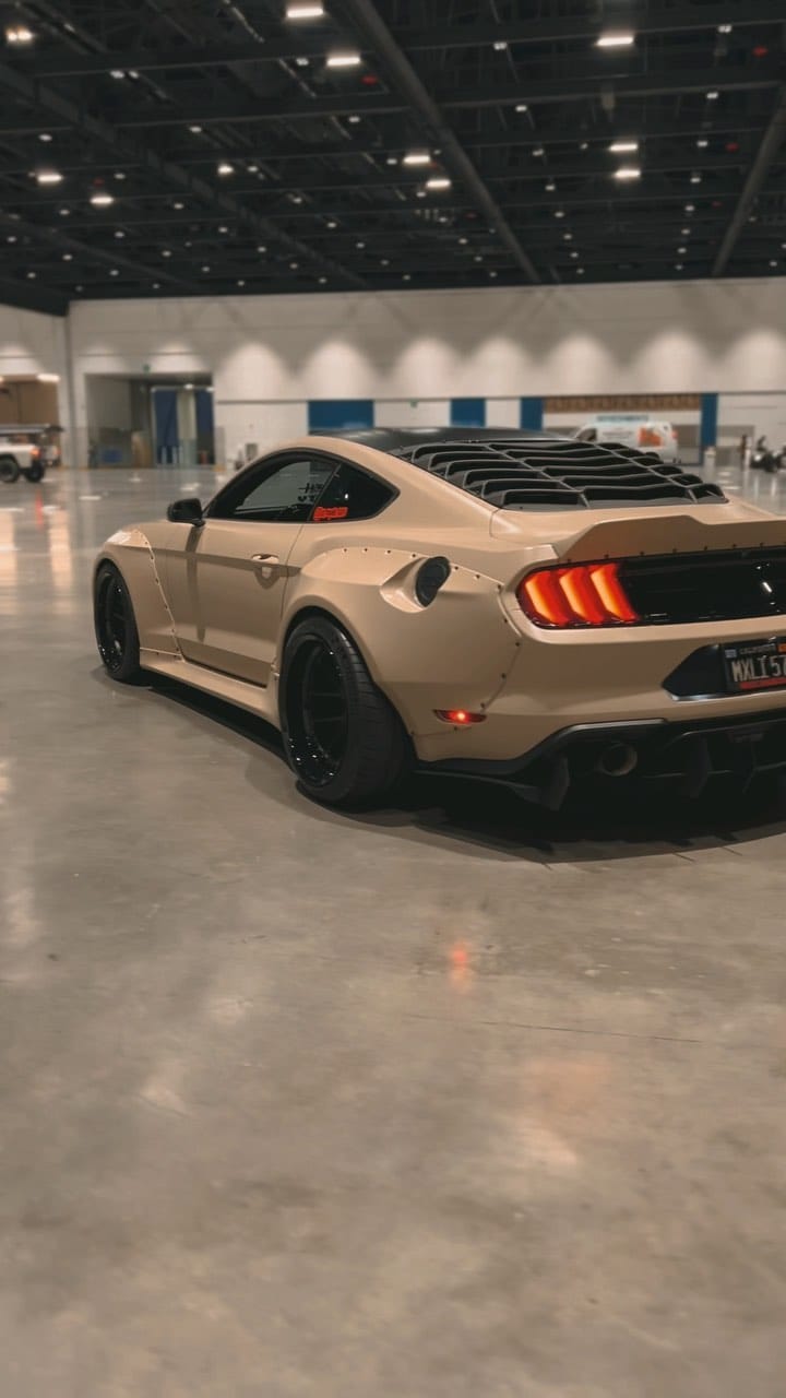Post 10 by Javi - @treds_custom on Instagram (video)