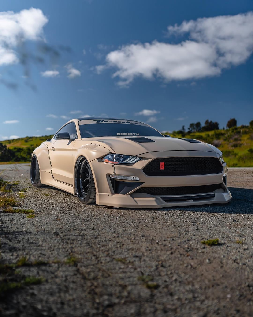 Post 3 by Javi - @treds_custom on Instagram (carousel)