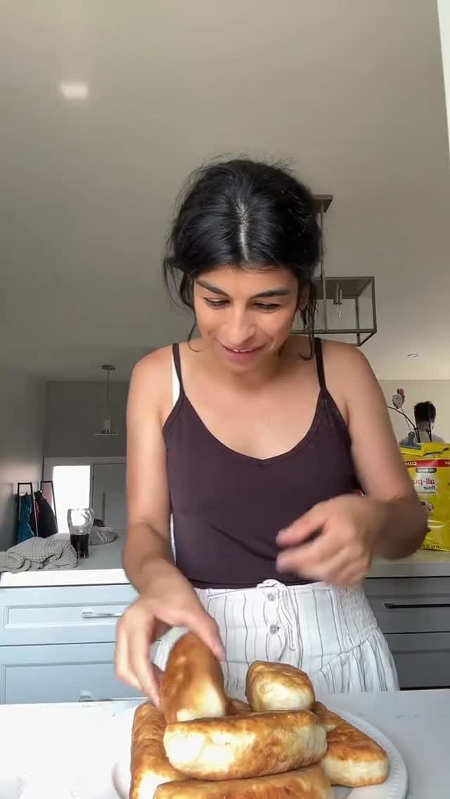 Post 2 by Aliki Petrakis | Toronto, Food/Recipes, Motherhood, & Lifestyle on Instagram (video)