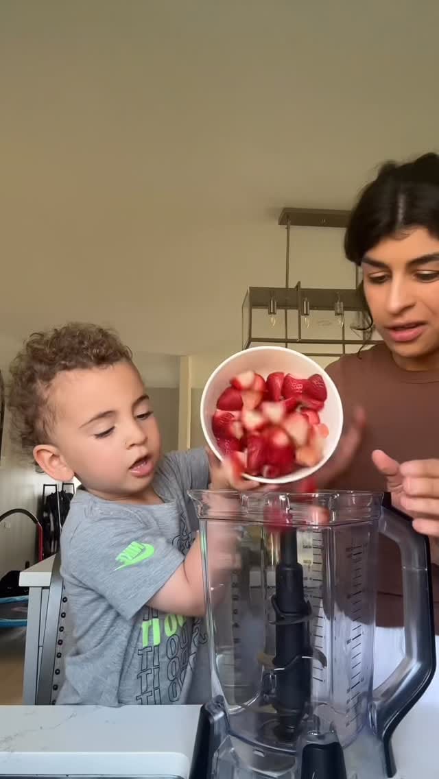 Post 6 by Aliki Petrakis | Toronto, Food/Recipes, Motherhood, & Lifestyle on Instagram (video)