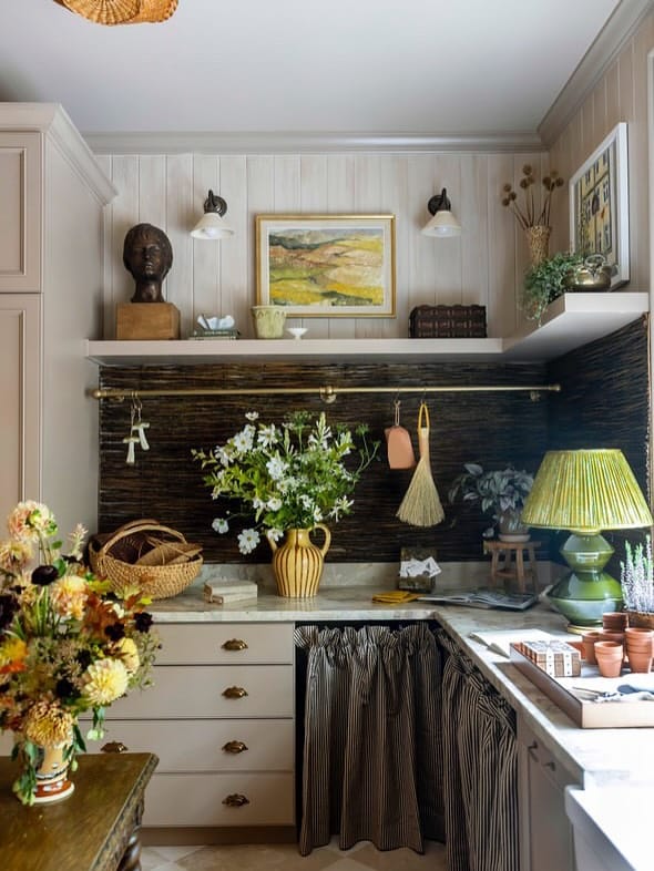 Post 3 by Amanda Khouri Interiors on Instagram (carousel)