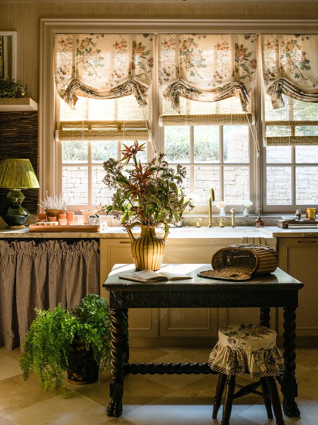 Post 2 by Amanda Khouri Interiors on Instagram (carousel)
