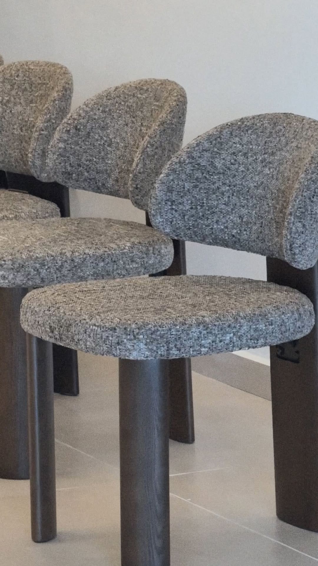 Post 8 by C E C I L I A  R E F O J O S | atelier on Instagram (video)