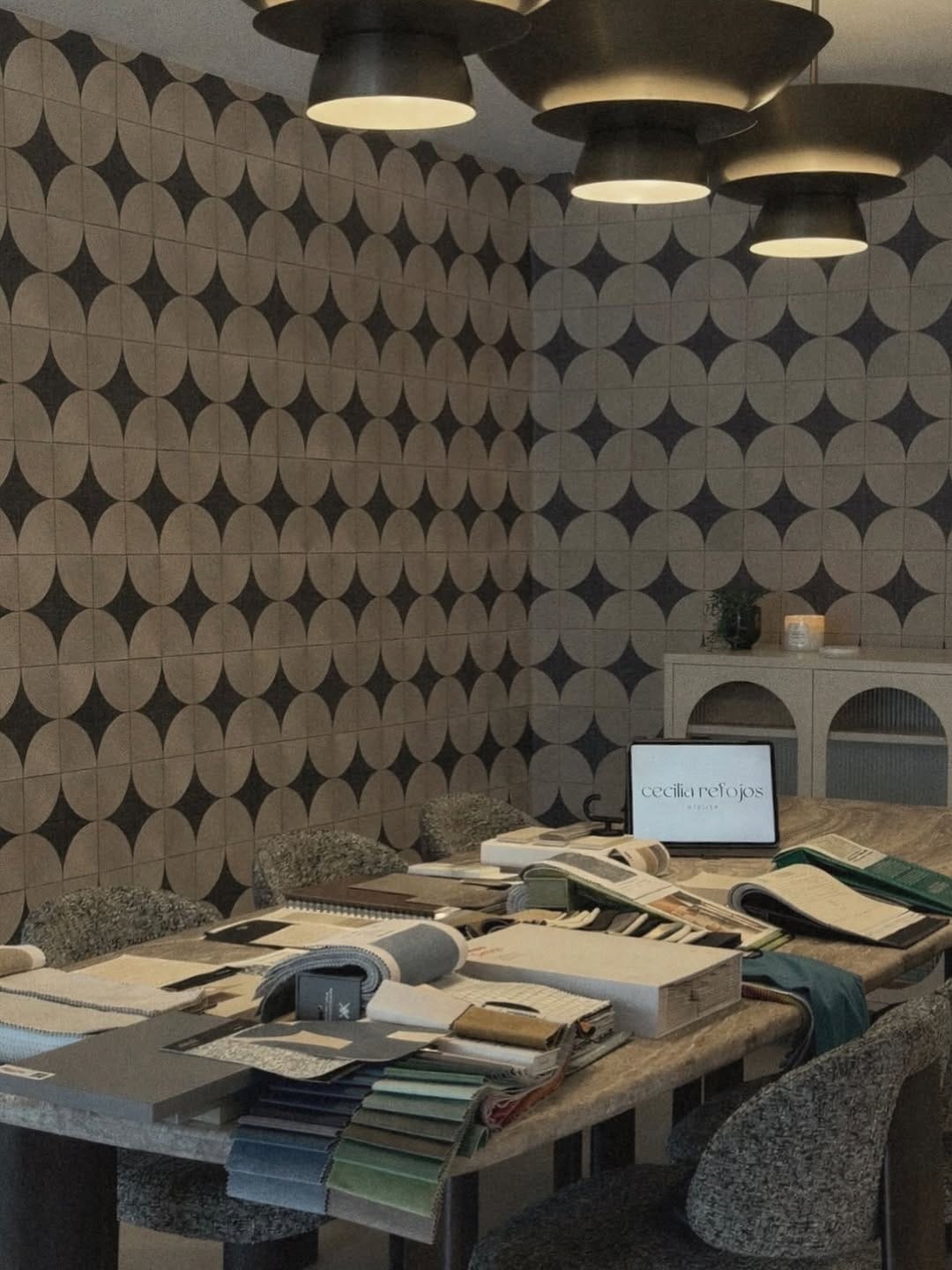 Post 6 by C E C I L I A  R E F O J O S | atelier on Instagram (image)