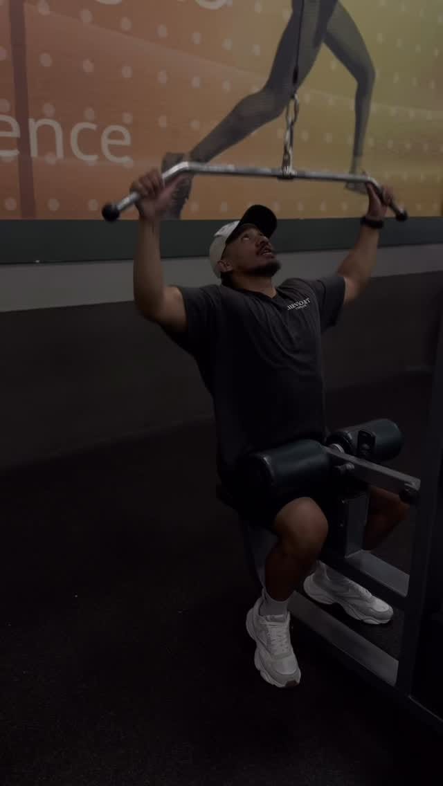 Post 8 by LUCKY LOR on Instagram (video)