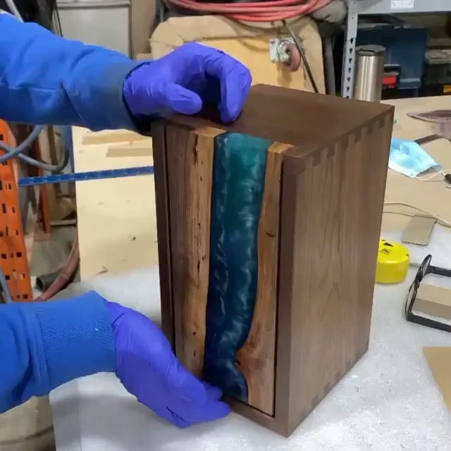 Post 6 by Epoxy Planet on Instagram (video)