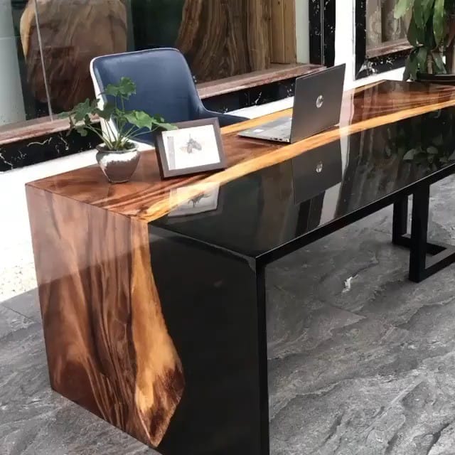 Post 3 by Epoxy Planet on Instagram (video)