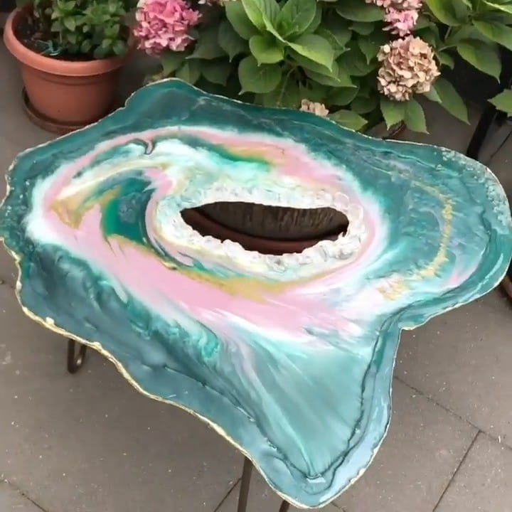 Post 8 by Epoxy Planet on Instagram (video)