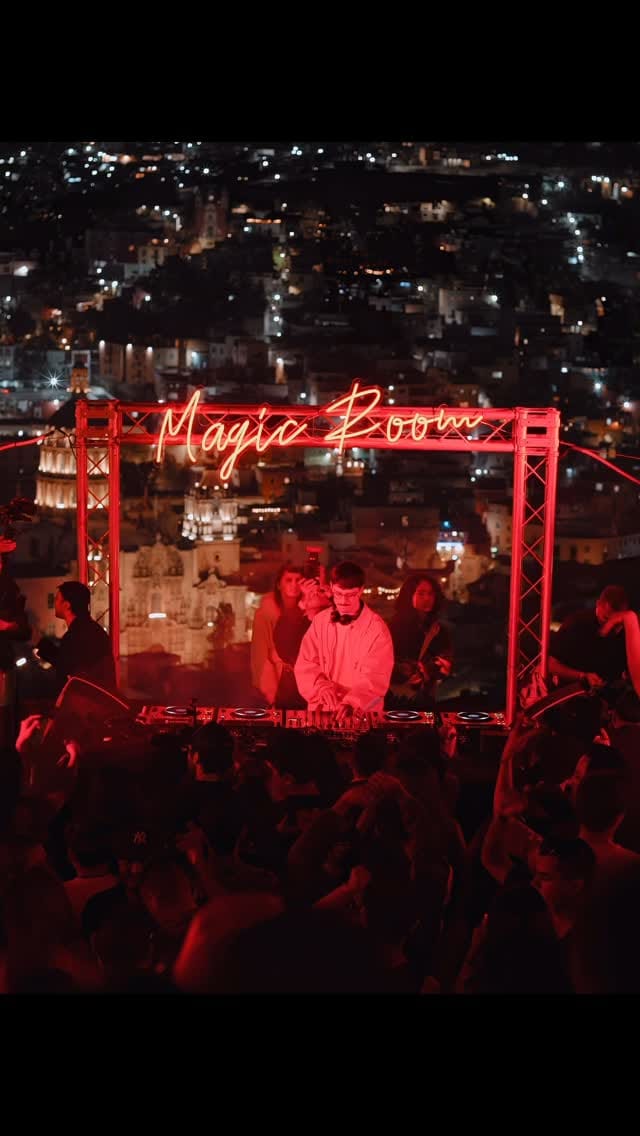 Post 3 by Agustin Giri on Instagram (video)
