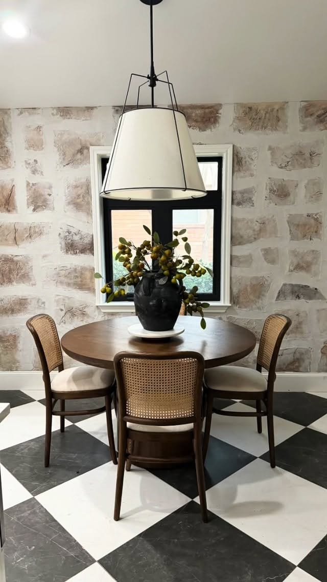Post 1 by The Edit Interiors on Instagram (video)
