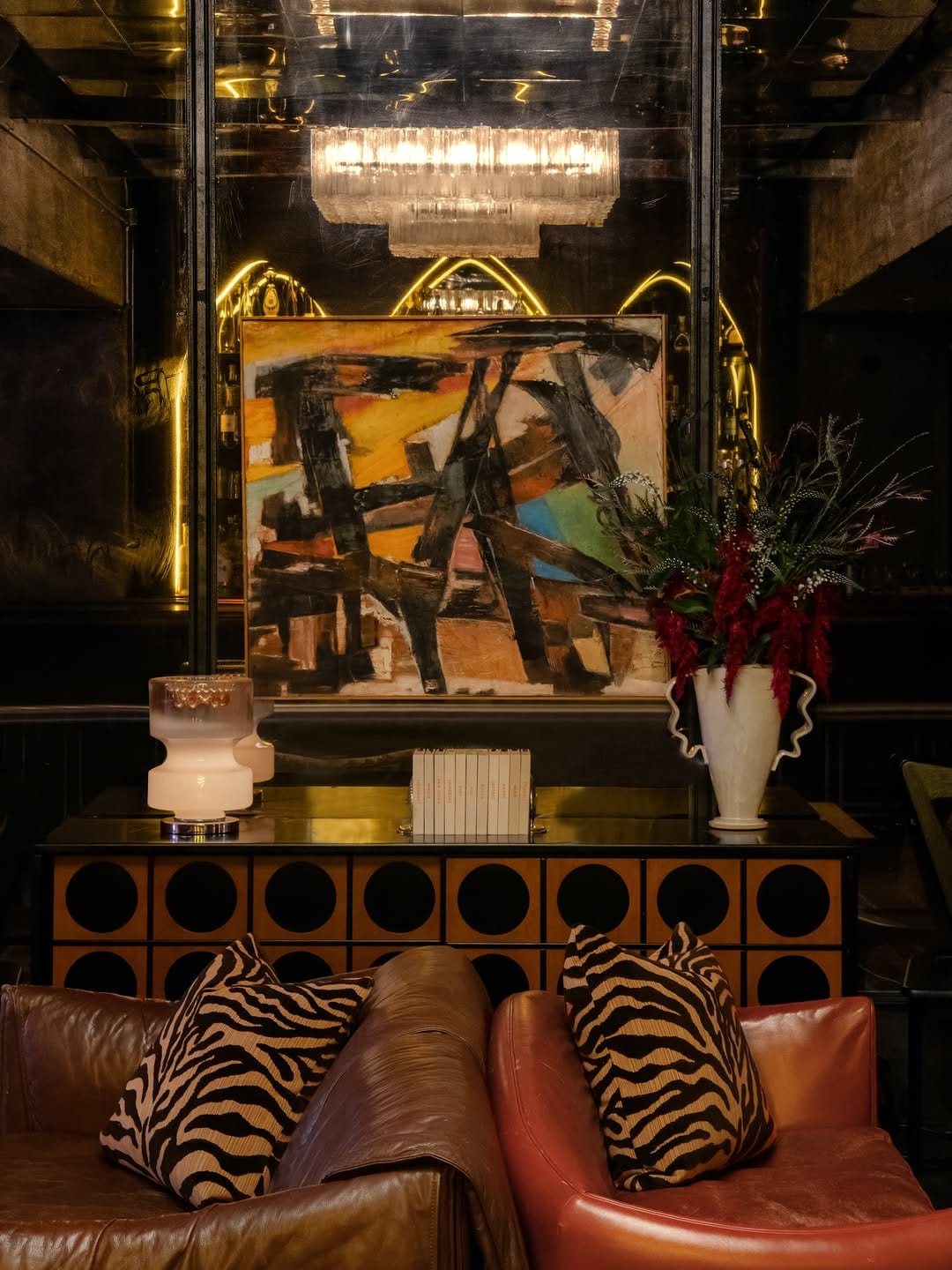 Post 1 by Sarah Stacey Interior Design on Instagram (image)