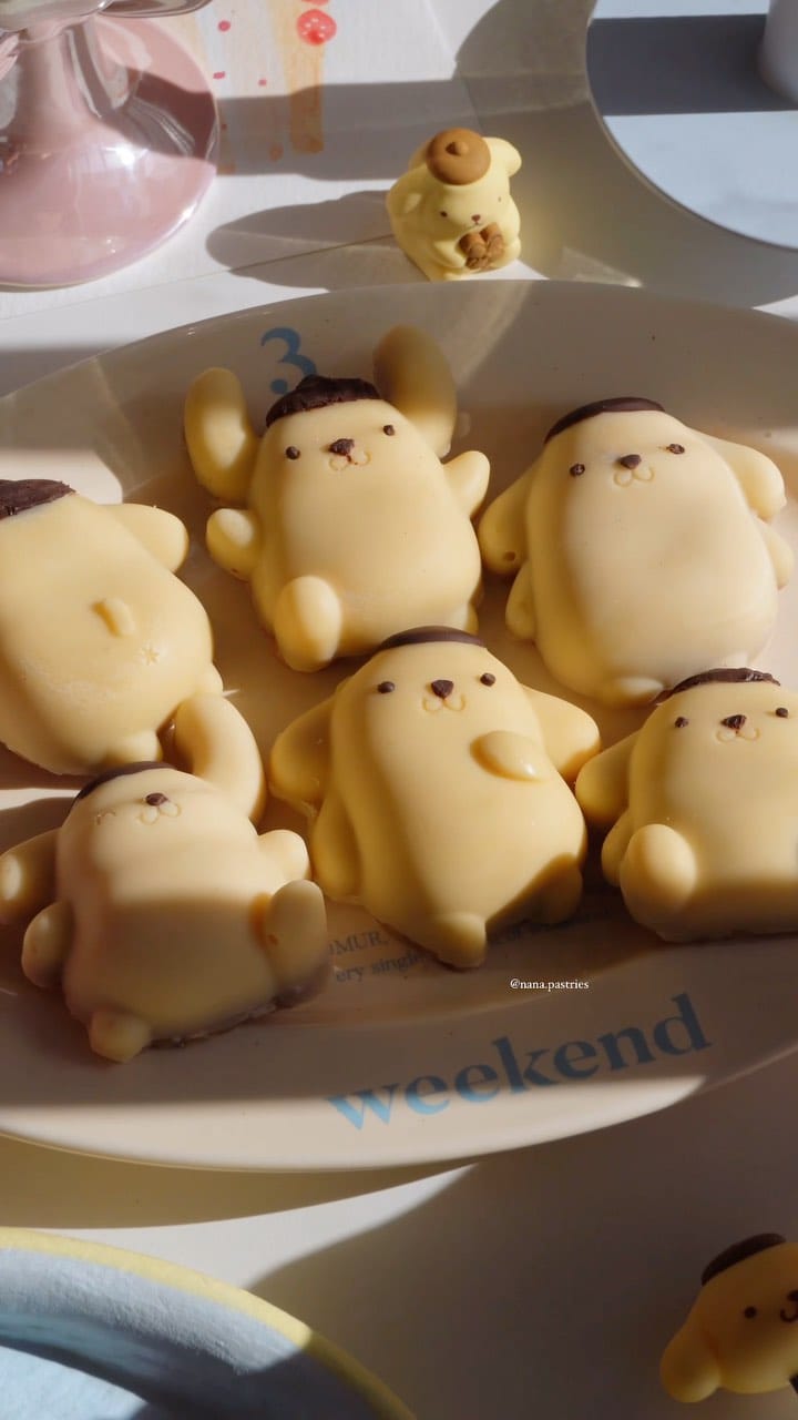 Post 10 by nana pastries on Instagram (video)