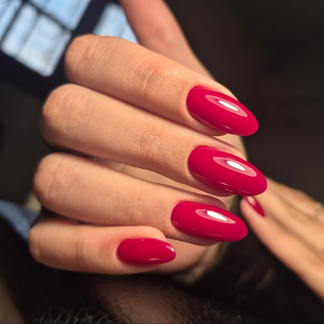 Post 1 by FER NEBOTT Nail Artist on Instagram (image)