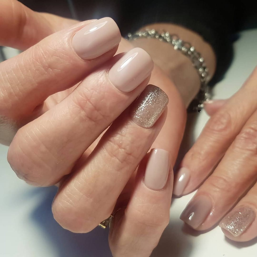 Post 10 by FER NEBOTT Nail Artist on Instagram (image)