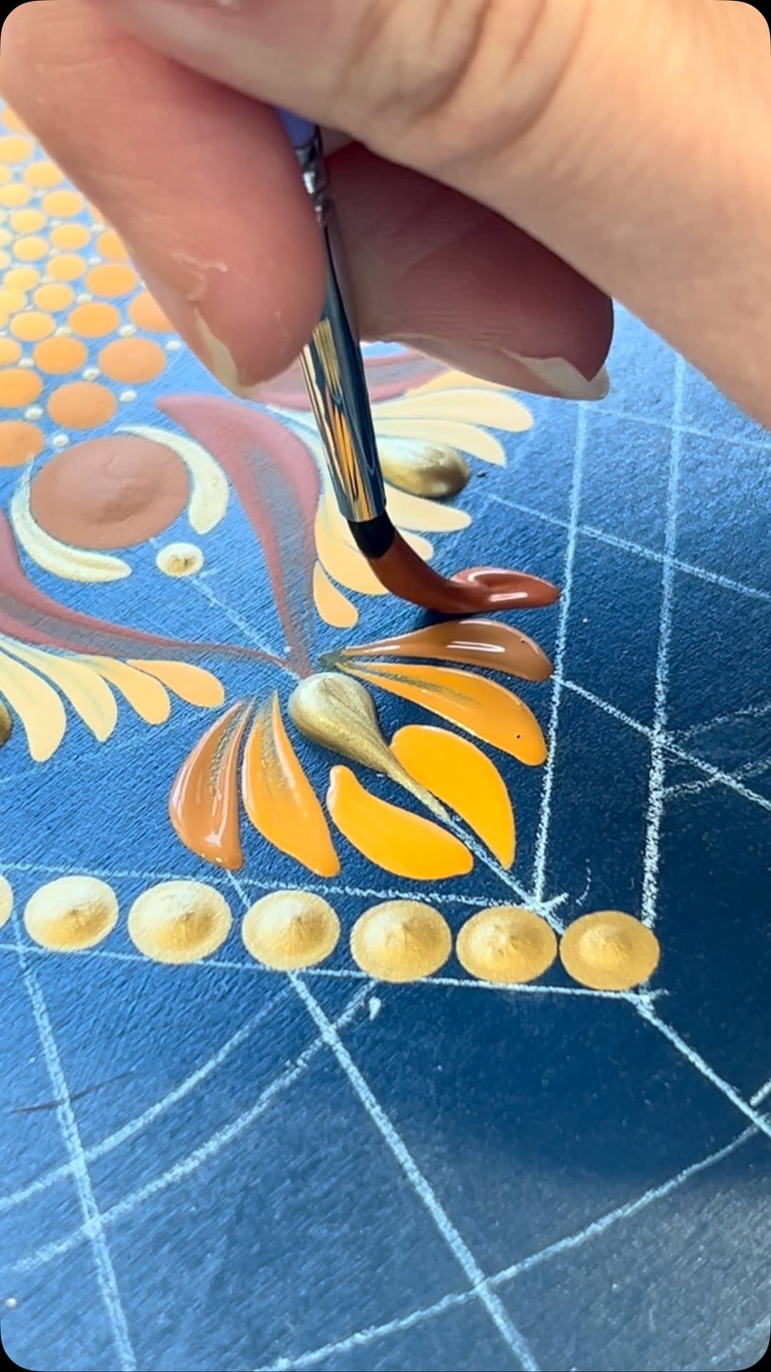 Post 2 by Tati Harumi | Floral Mandala & Meditative Art on Instagram (video)
