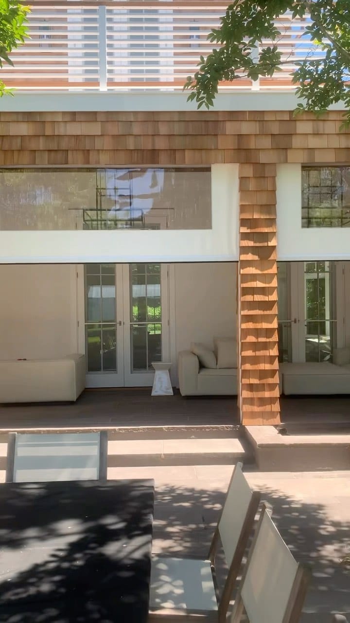 Post 9 by Glamour Decorating on Instagram (video)